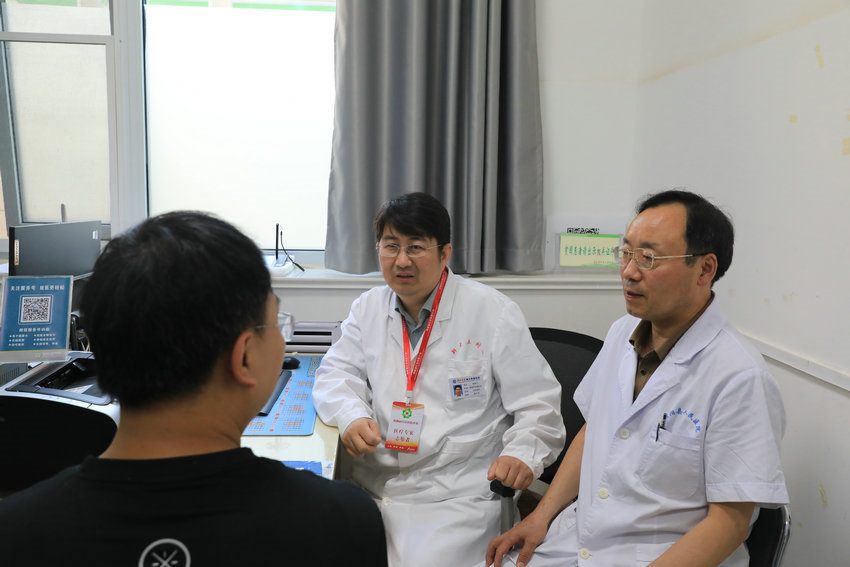胃腸甲狀腺外科郭魁元_副本.JPG 胃腸甲狀腺外科郭魁元_副本.JPG