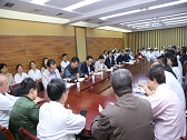 召開主題教育專題調(diào)研座談會(huì)